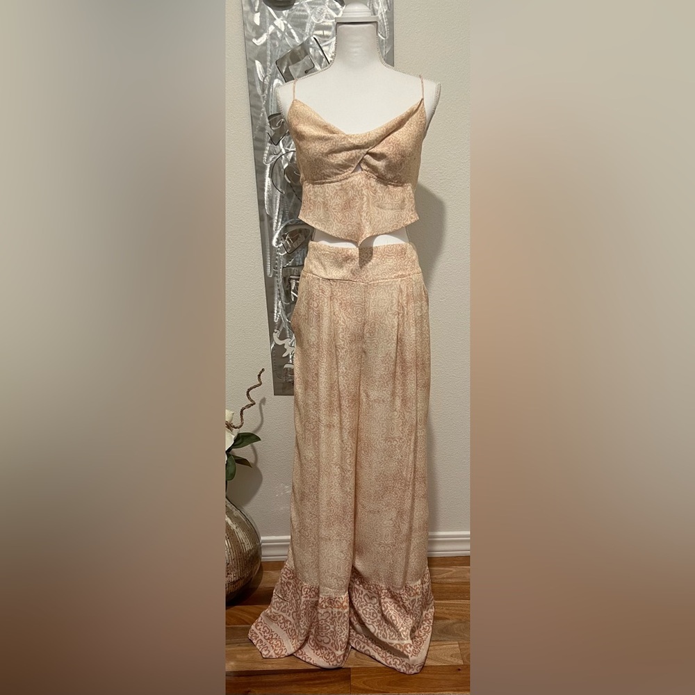 Sweet & Sexy- NWOT Free People Vanessa Set- Flowy Pants & Matching Crop Top